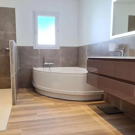 Superbe Avec Piscine Chauffee Villa