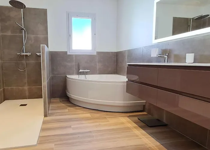 Superbe Avec Piscine Chauffée Villa